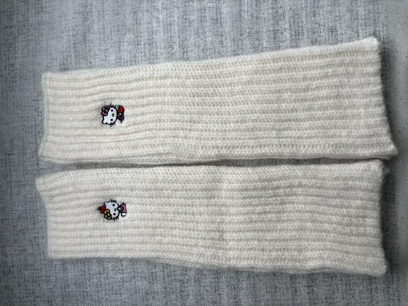 Cozy Knit Beanie Hat & Plaid Scarf  - Style #SCARVES-002